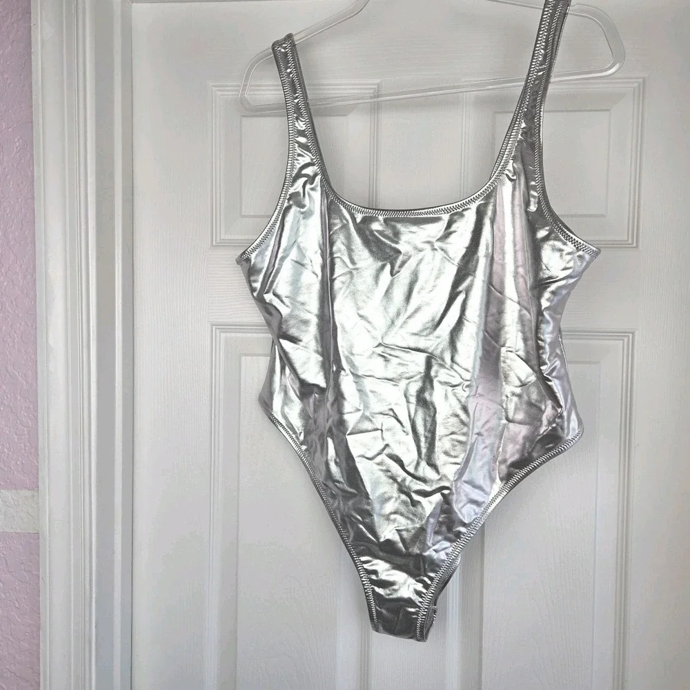 Skims Silver Metalic Scoop Neck One Piece Swimsuit Nickel Size 2X New Sold‎ Out